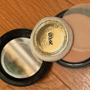 Avon Setting Powder compact with Mirror-NIB!
